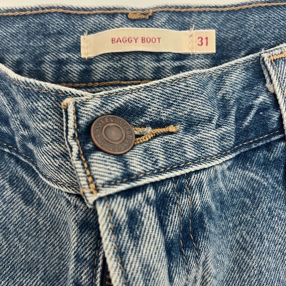 Levi’s women’s NWT Baggy Boot Jean - Picture 4 of 7